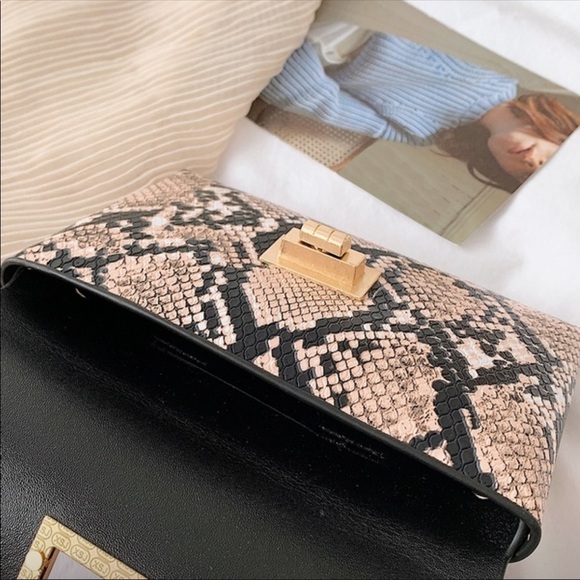 Snake Skin Print Shoulder Fanny Bag - Picture 8 of 8